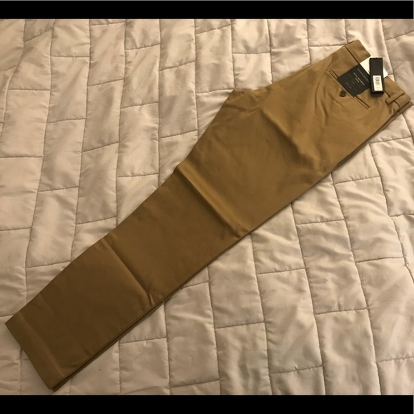 34x32 Banana Republic Rapid Movement Chino - Picture 2 of 6